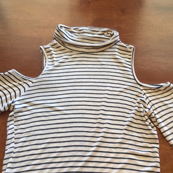 Cold shoulder top, cream, navy stripe, turtleneck - Picture 3 of 6